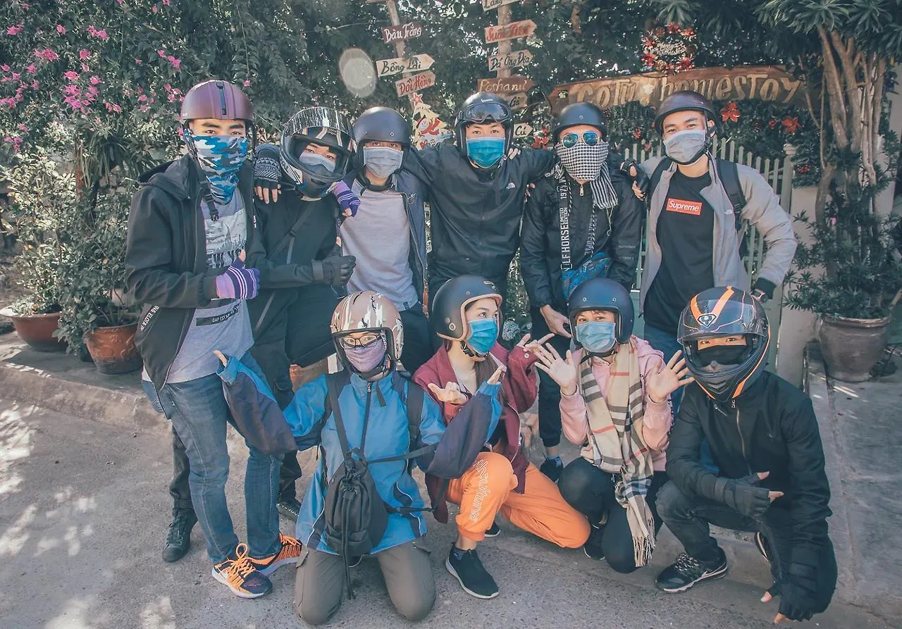 Co Tu'S Homestay Παν Θιέτ